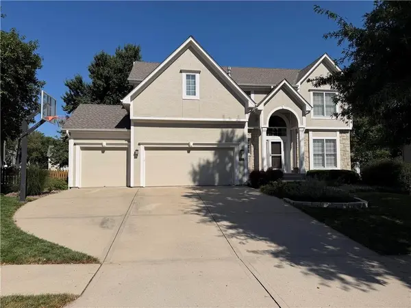 5320 W 160 ST, Overland Park, KS 66085