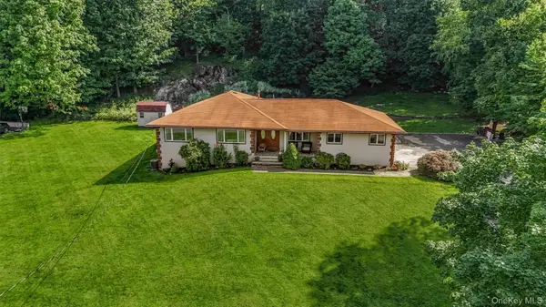 72 Eastview DR, Valhalla, NY 10595