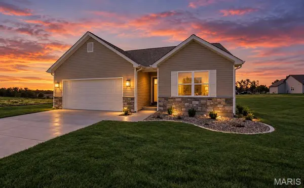 18854 Alyson DR, Warrenton, MO 63383