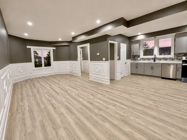 801 S 16th AVE, Maywood, IL 60153