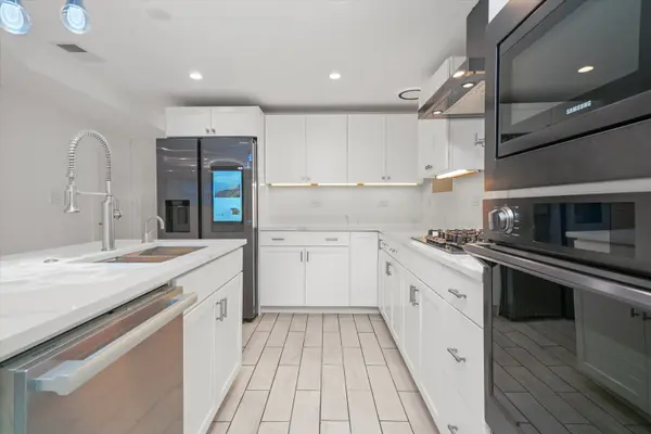 2203 W Giddings ST #G, Chicago, IL 60625