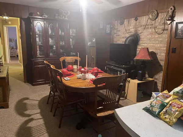 2245 Robin Dr, Clarksville, TN 37042