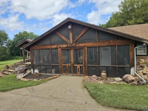 7030 NW Valencia RD, Silver Lake, KS 66539