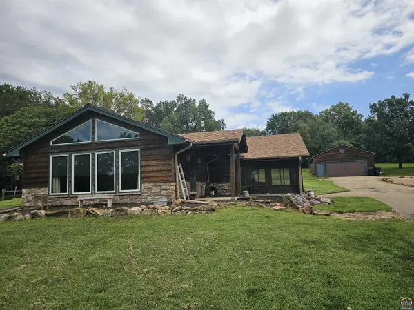 7030 NW Valencia RD, Silver Lake, KS 66539