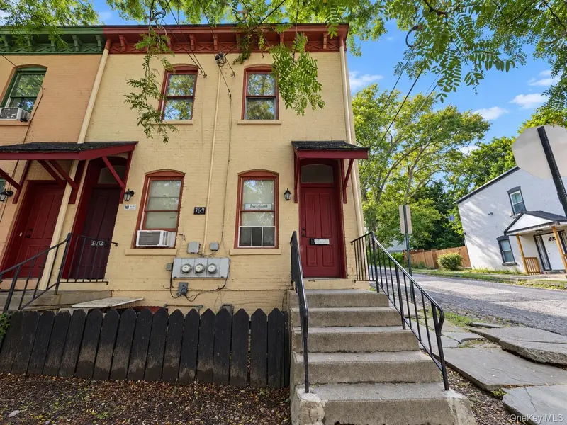 369 Liberty ST, Newburgh, NY 12550