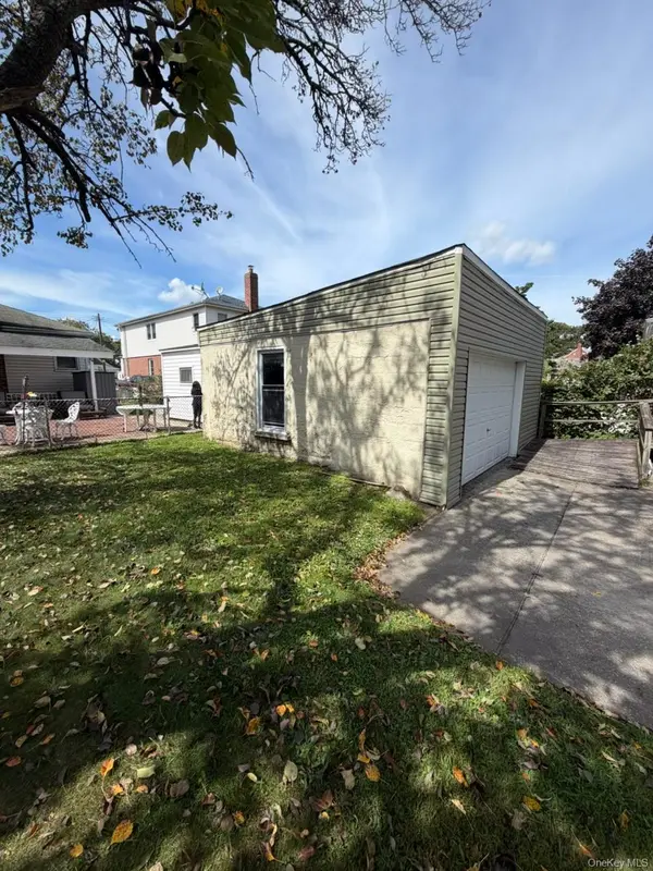 13032 128th ST, South Ozone Park, NY 11420