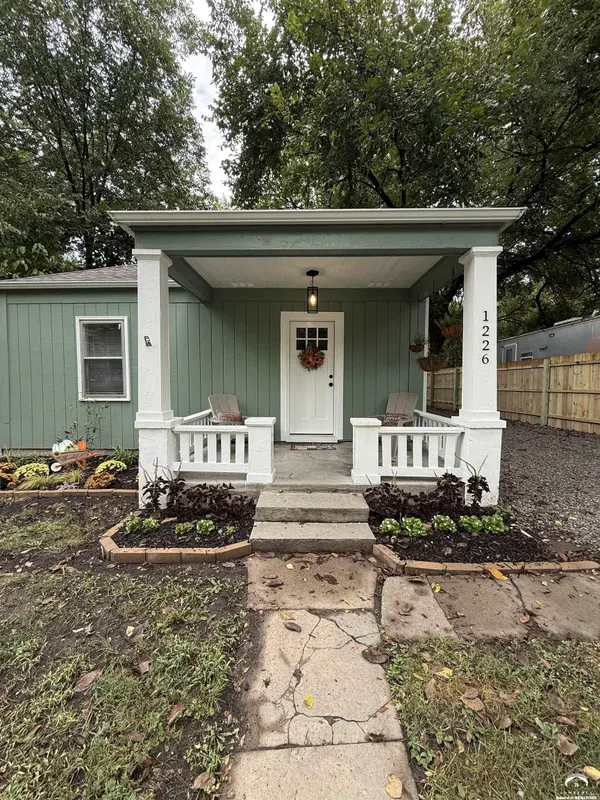 1228 Almira AVE, Lawrence, KS 66044