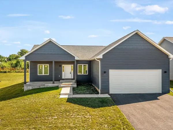 8531 Blue River RD, Rockford, IL 61107