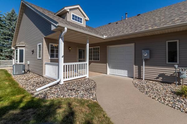 193 Goldfinch LN, Clearwater, MN 55320