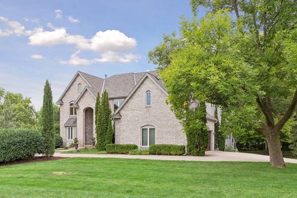 16465 Eagle Ridge DR, Minnetonka, MN 55345