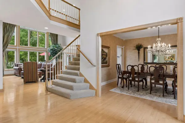 16465 Eagle Ridge DR, Minnetonka, MN 55345