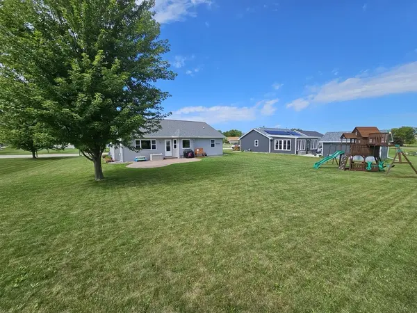 W6127 SHERWOOD POINT DR, Greenville, WI 54942