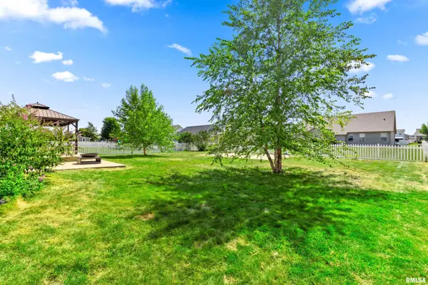 1428 ASPEN DR, Washington, IL 61571