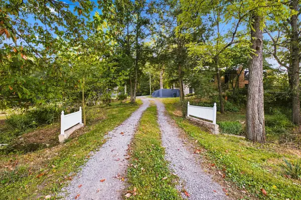 1444 Highway 52 #E, Portland, TN 37148