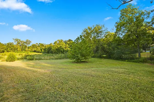 1444 Highway 52 #E, Portland, TN 37148