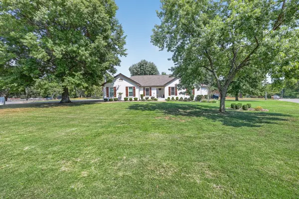 692 Northridge Dr, Gallatin, TN 37066