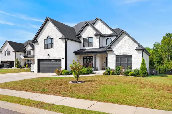 434 Crestwicke Ct, Clarksville, TN 37043