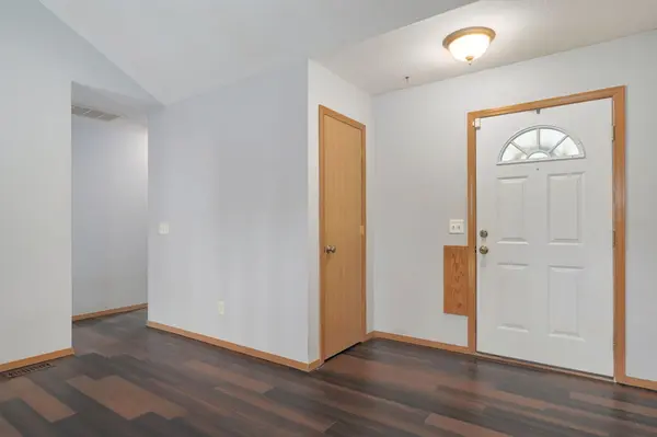 1560 S Timbercreek AVE, Springfield, MO 65807
