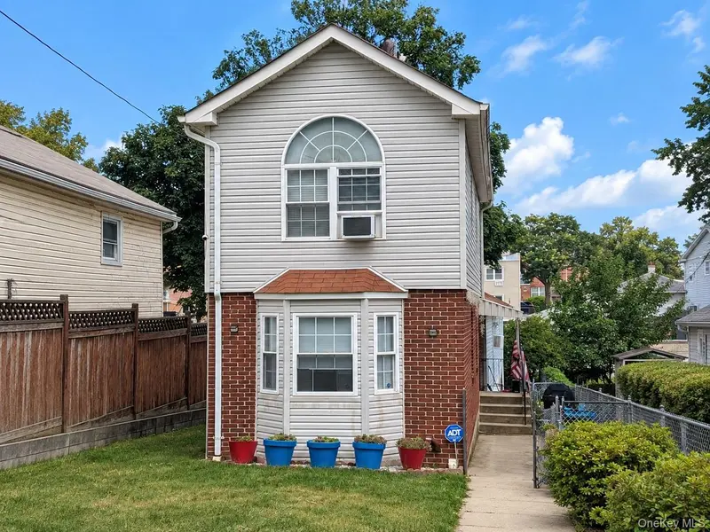 3287 Radio DR, Bronx, NY 10465
