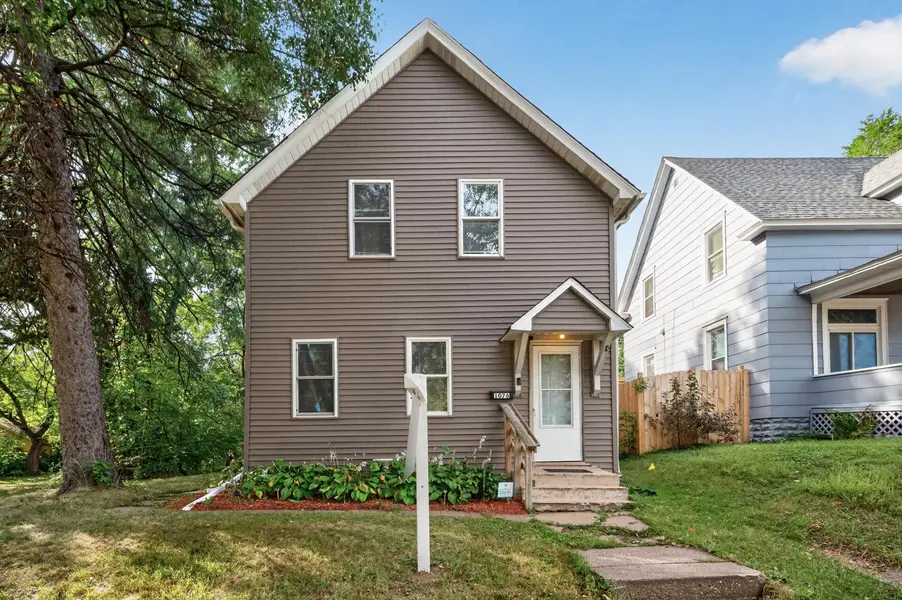 1076 Ross AVE, Saint Paul, MN 55106