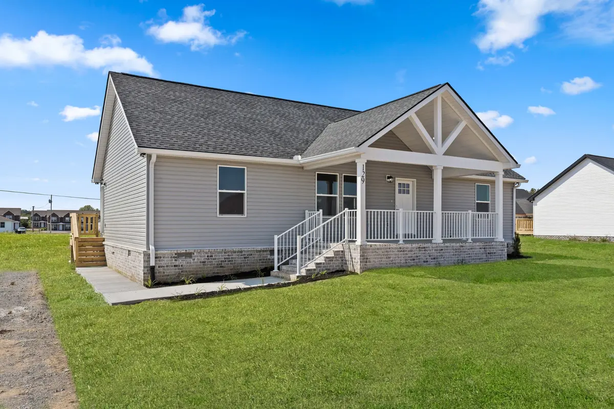 129 Martha Circle, Lafayette, TN 37083