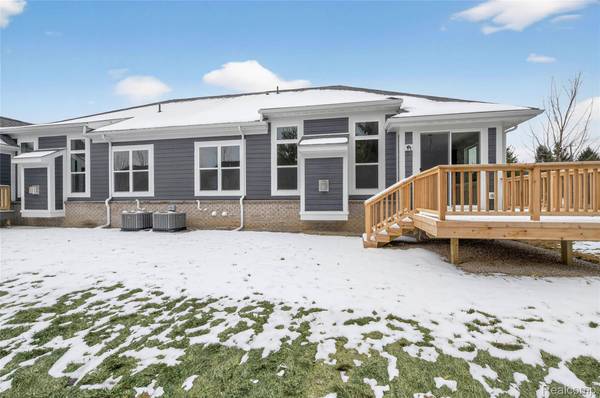 1496 Turner DR #1, Commerce Charter Township, MI 48390