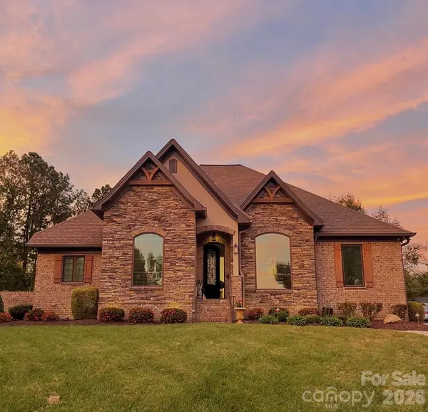 3756 Sand Wedge DR, Gastonia, NC 28056