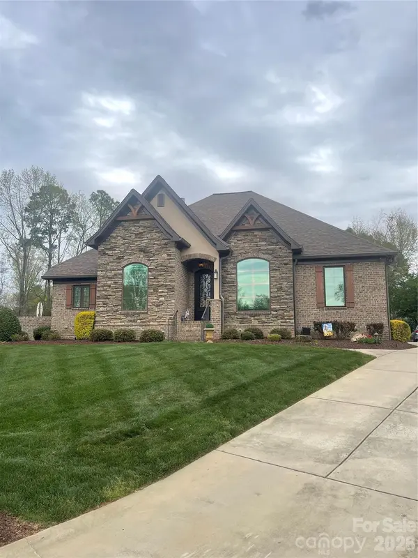 3756 Sand Wedge DR, Gastonia, NC 28056