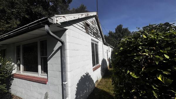 1203 Division ST, Goshen, IN 46528