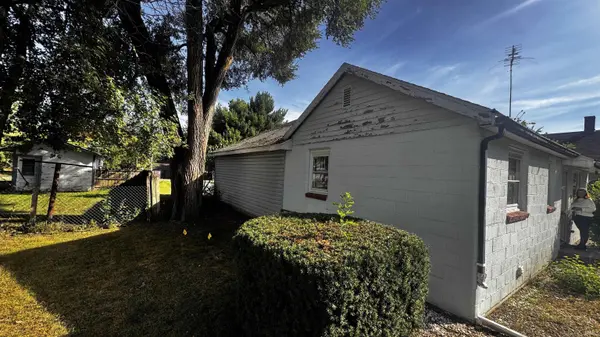 1203 Division ST, Goshen, IN 46528