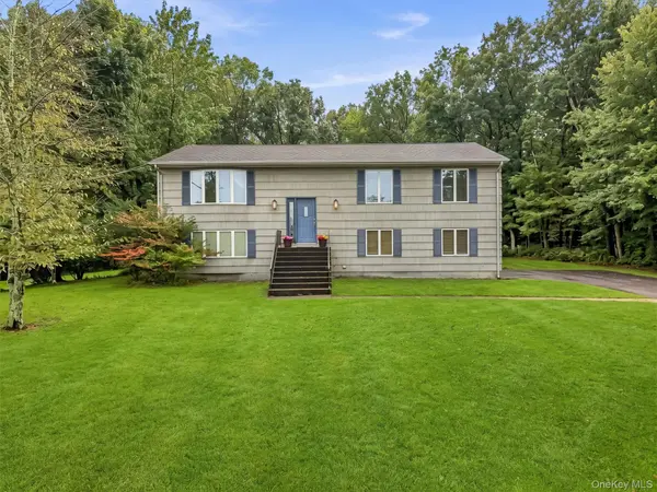 20 Amy Todt DR, Monroe, NY 10950