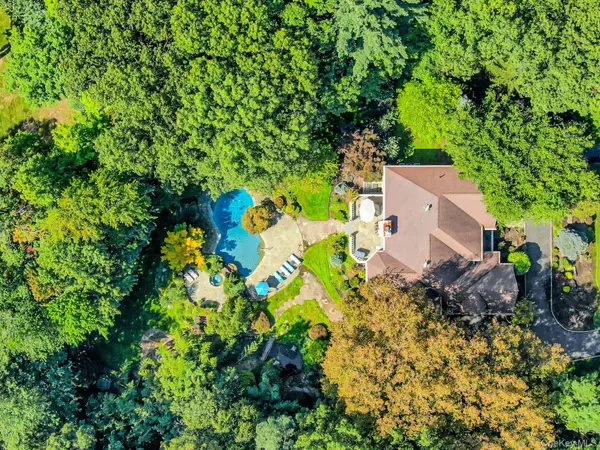 35 Senator Levy DR, Suffern, NY 10901