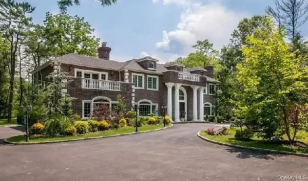 147 Bacon RD, Old Westbury, NY 11568