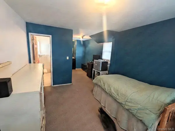 3287 Radio DR, Bronx, NY 10465