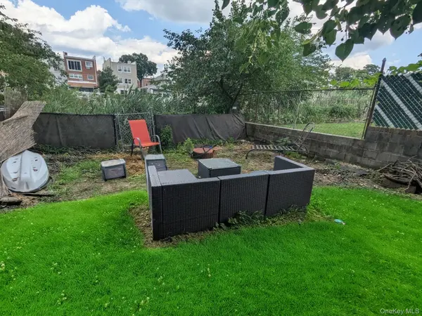 3287 Radio DR, Bronx, NY 10465