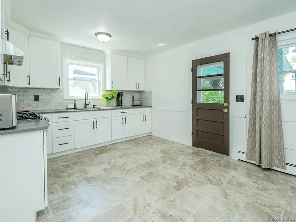 19 Elm ST, Greenvale, NY 11548