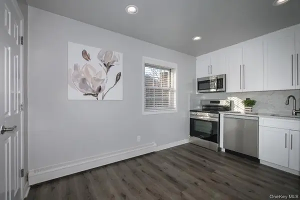 60 Chelsea CT #AD12, Bohemia, NY 11716