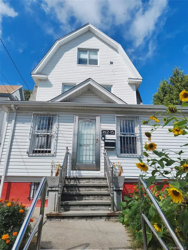 162-15 85th AVE #1st Flr, Jamaica, NY 11432