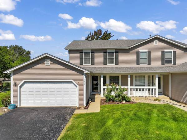 1219 Oak Ridge DR, Streamwood, IL 60107
