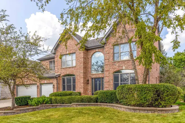 818 W Lukas AVE, Palatine, IL 60067