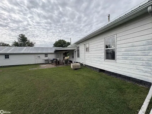 402 E Jackson, Lancaster, MO 63548