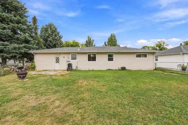 1022 1st ST N, Casselton, ND 58012
