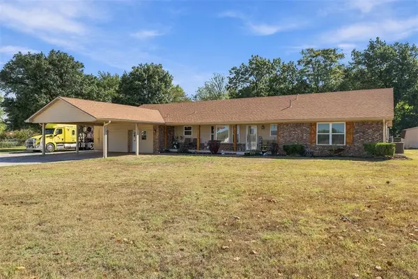17203 Brangus RD, Shawnee, OK 74801