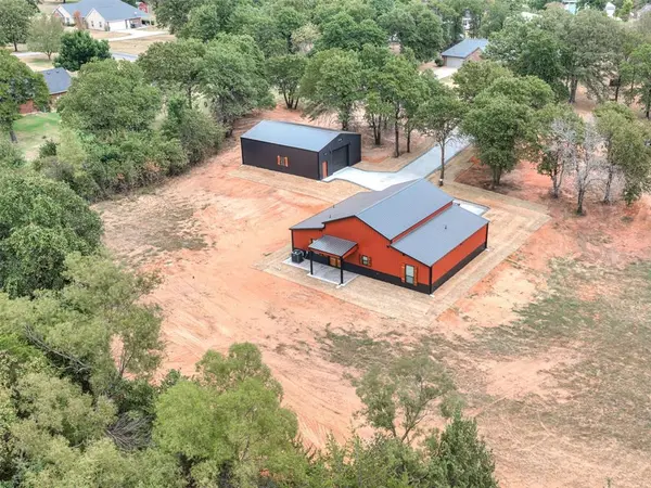 14 Hackney DR, Mcloud, OK 74851