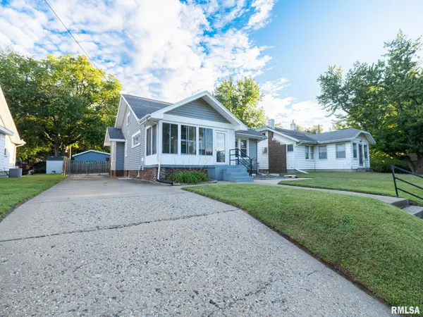 1002 WINTER ST, Pekin, IL 61554