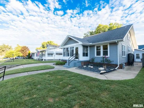 1002 WINTER ST, Pekin, IL 61554