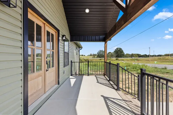 305 Irene ct, Lafayette, TN 37083