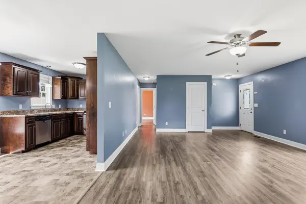 1223 S College St, Smithville, TN 37166