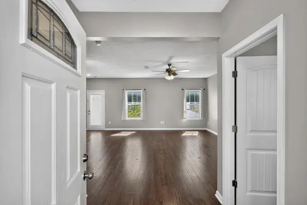 520 Sunflower Dr, Smyrna, TN 37167