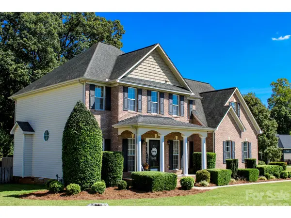 1058 N Lilac LN, Salisbury, NC 28147